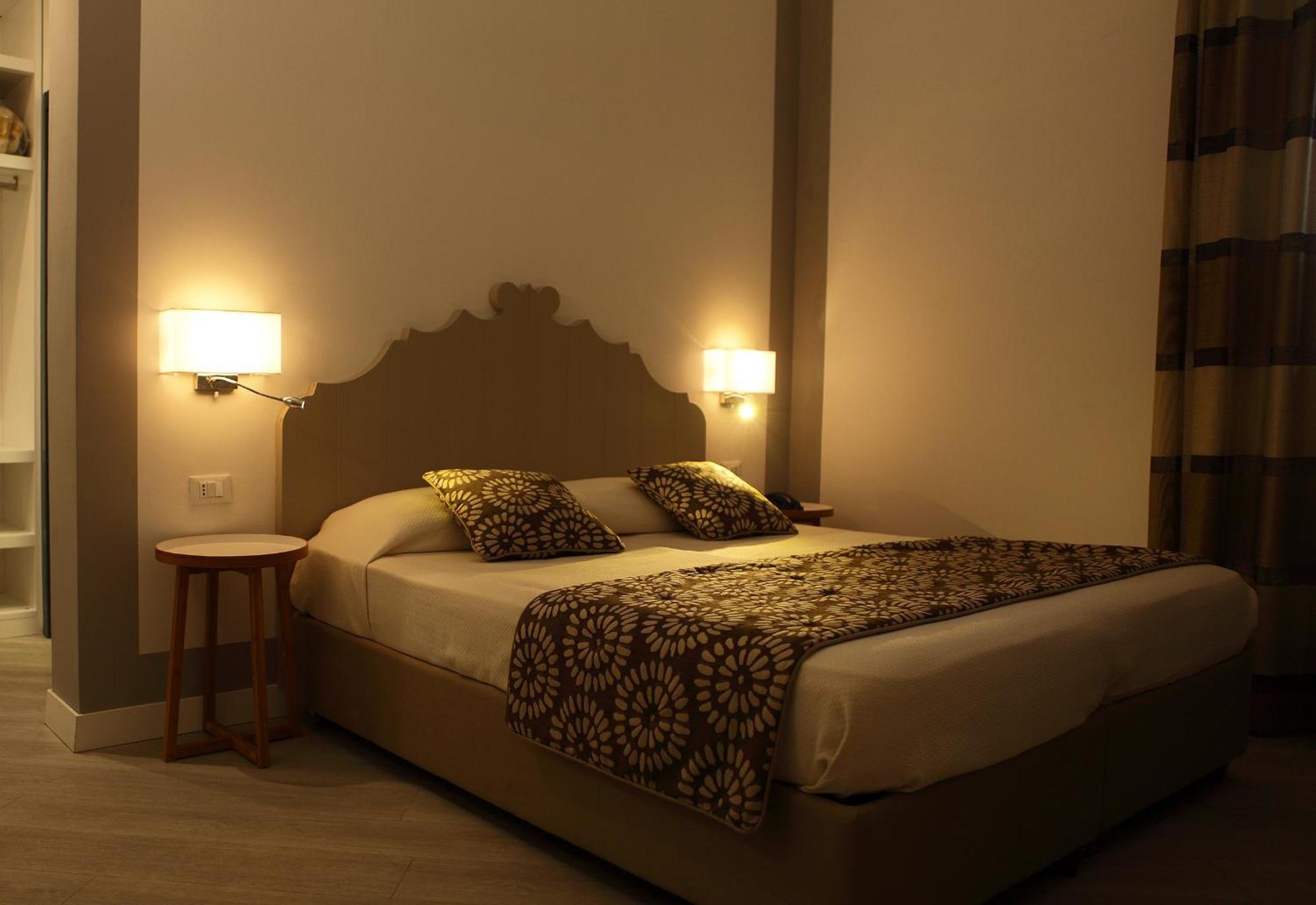 Aegusa Hotel Φαβινιάνα Δωμάτιο φωτογραφία